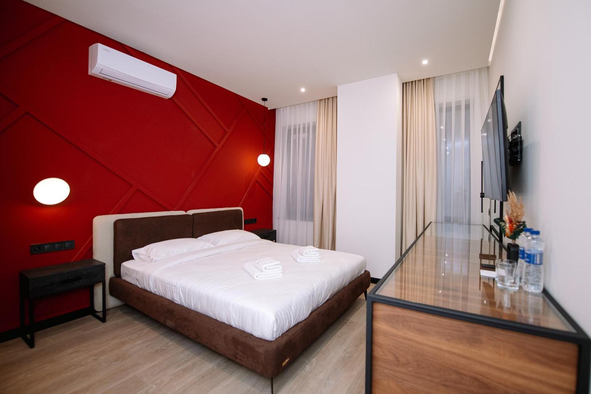 Select Hotel Leopoli Esterno foto