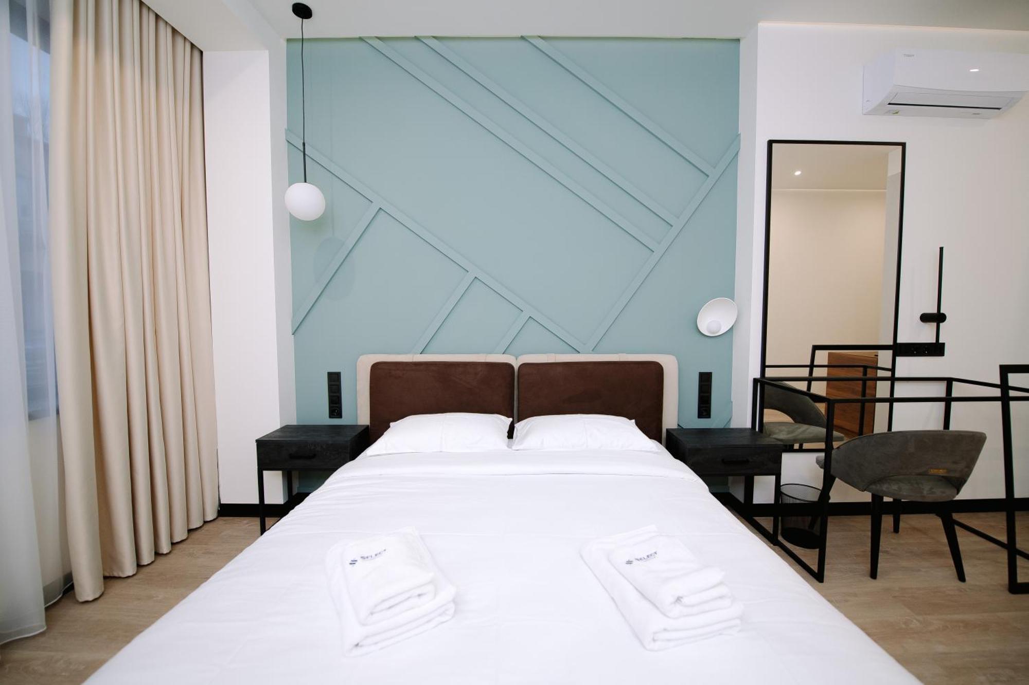 Select Hotel Leopoli Esterno foto