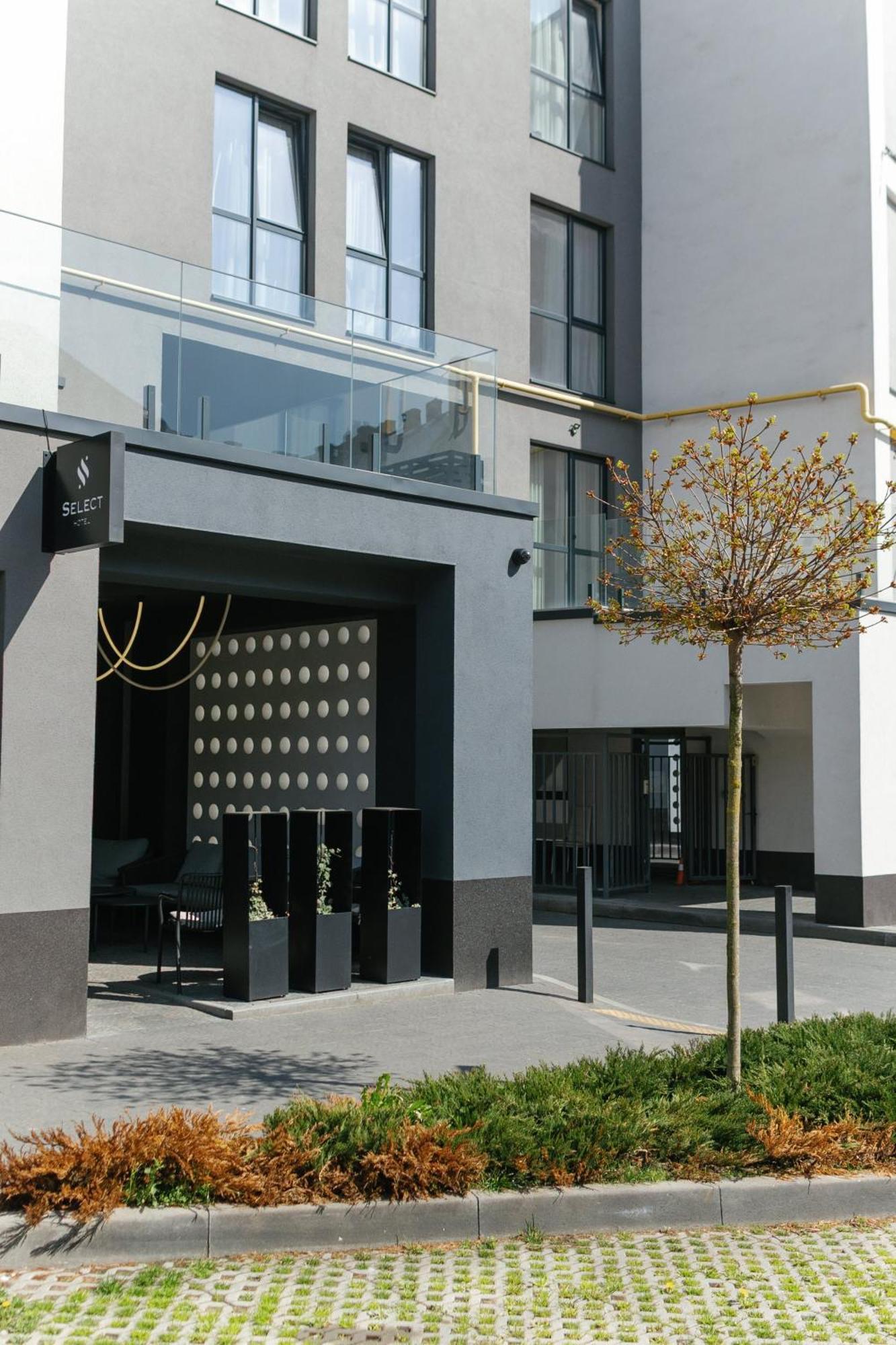 Select Hotel Leopoli Esterno foto